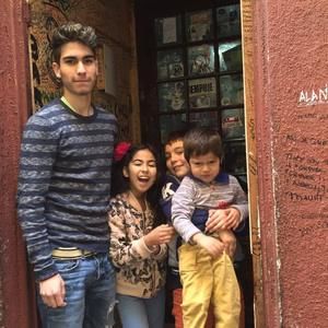 Meet your Posher, Romina